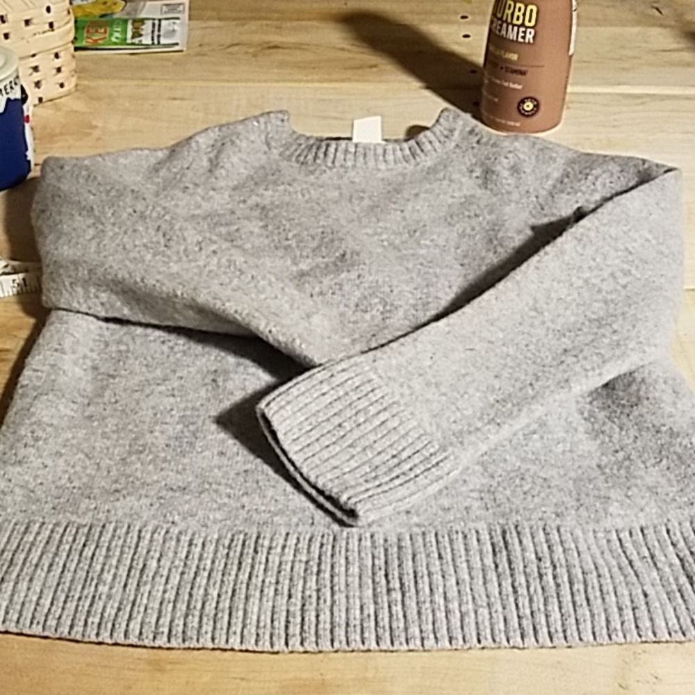 Sweater - Picture 3 of 4
